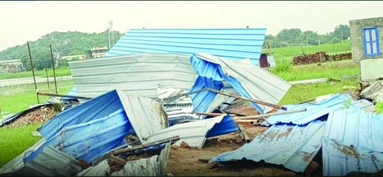 Police whip on Bondem pond encroachments