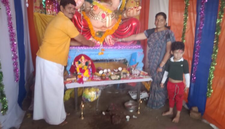 Ganeshas weighed in Jukkal