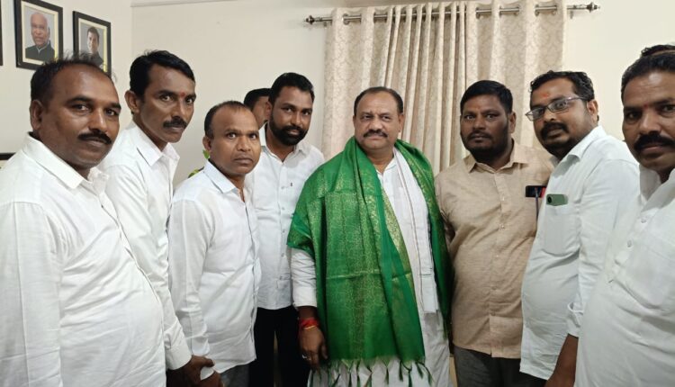 Bhingal Congress leaders met the new TPCC President
