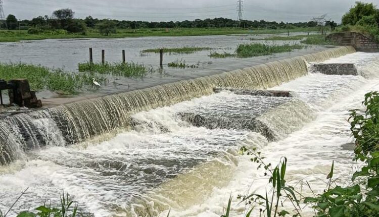 Heavy rains.. full ponds, streams..