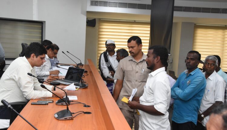 Special measures should be taken in the renewal of crop loans