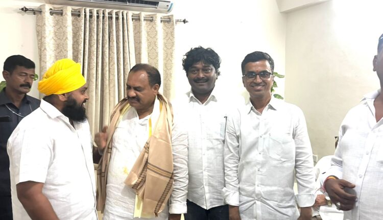 District Congress leaders who met TPCC President