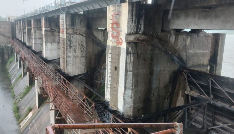 289 cusecs of flood water into Kaulas Nala project