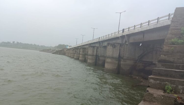 1100 cusecs of flood water for Kaulas Nala project
