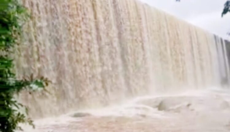 Sirnapalli Waterfall