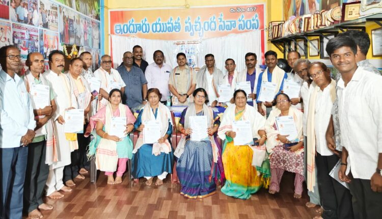 Teachers felicitated by JCI Alumni Club